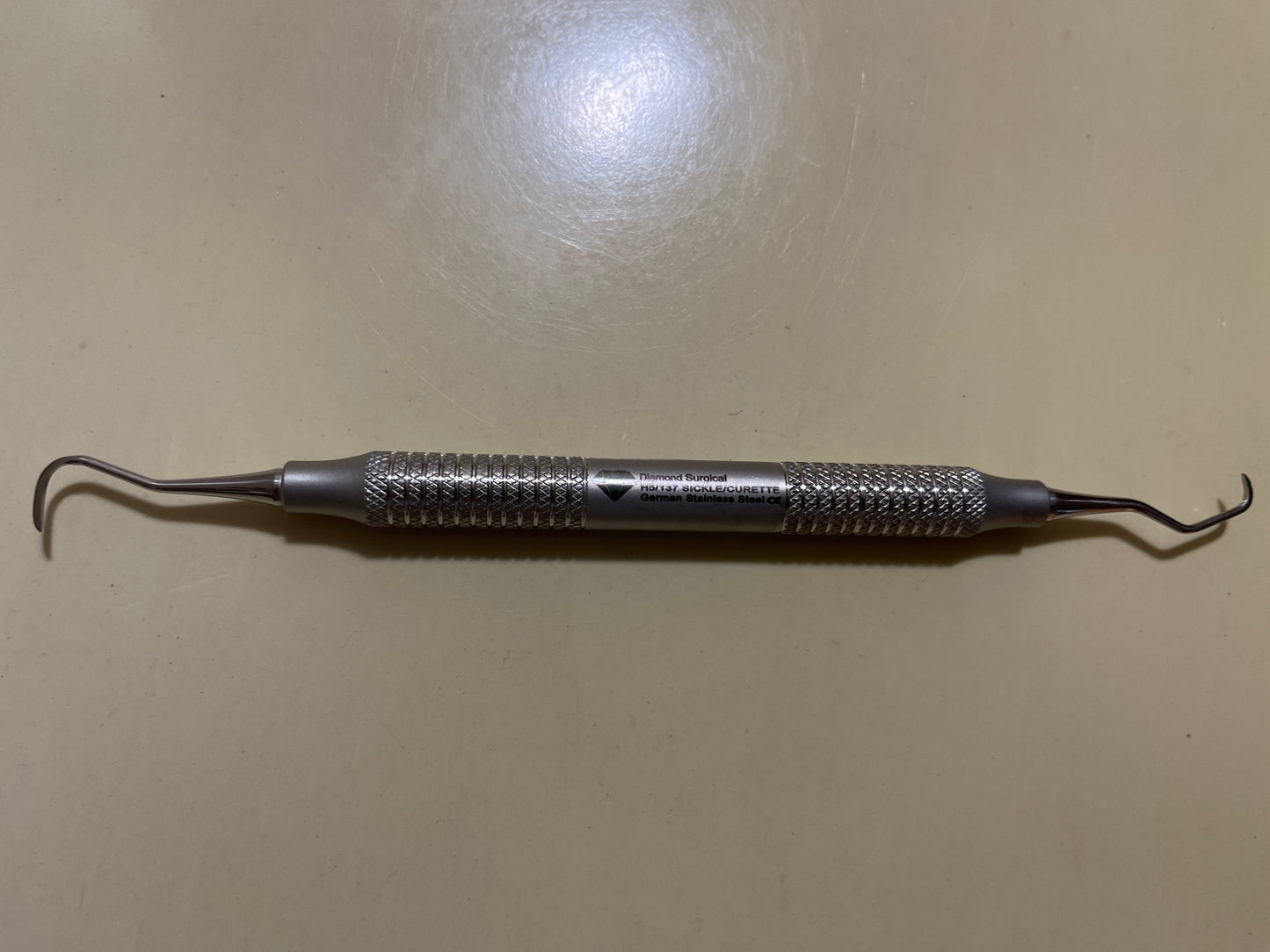 H5/137 Sickle scaler curette