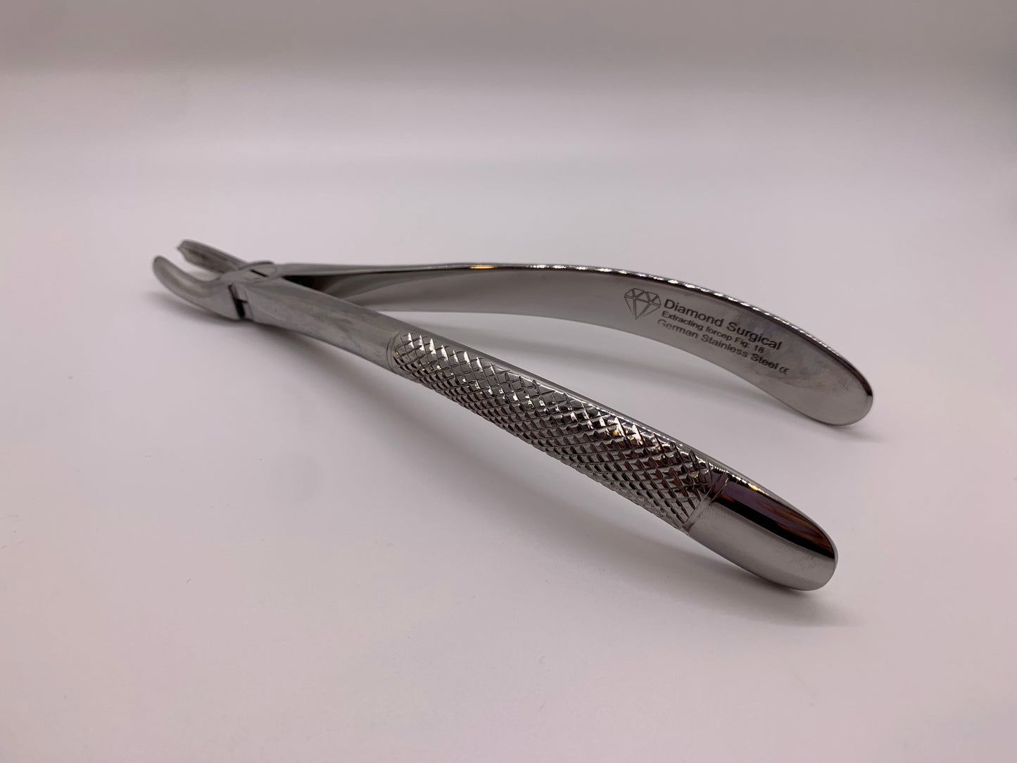 English Pattren Tooth Extracting Forcep Fig:18 With Serrated Jaws