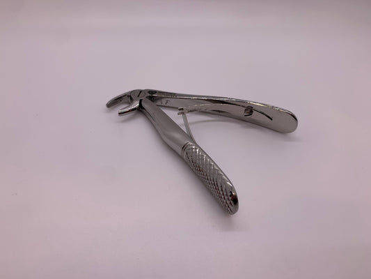 Pediatric English Pattren Tooth Extracting Forcep Fig:5B With Serrated Jaws