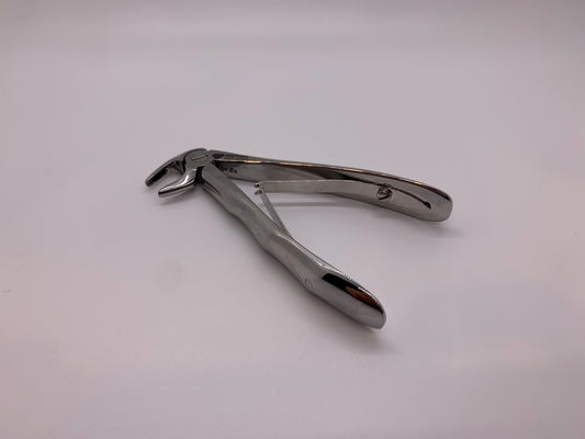 Pediatric English Pattren Tooth Extracting Forcep Fig: 5B