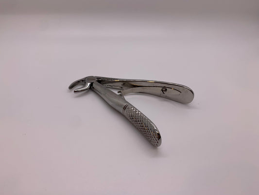 Pediatric English Pattren Tooth Extracting Forcep Fig: 7B