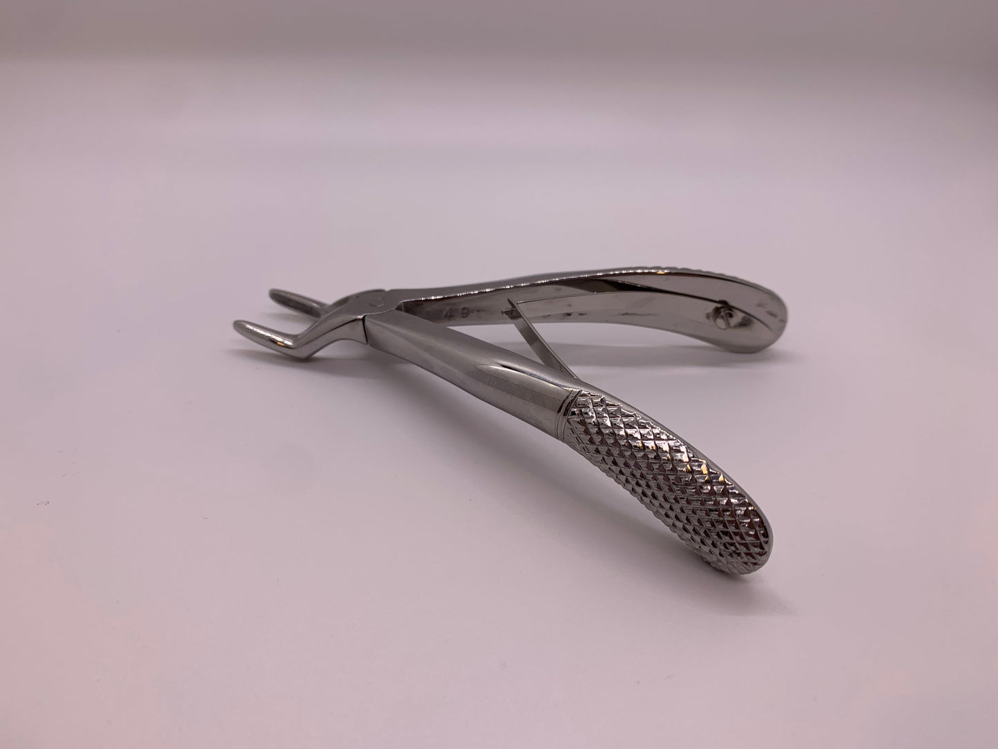 Pediatric English Pattren Tooth Extracting Forcep Fig: 51S